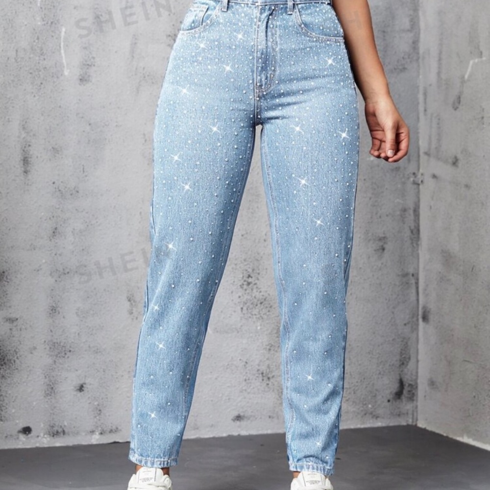 Jeans with stones